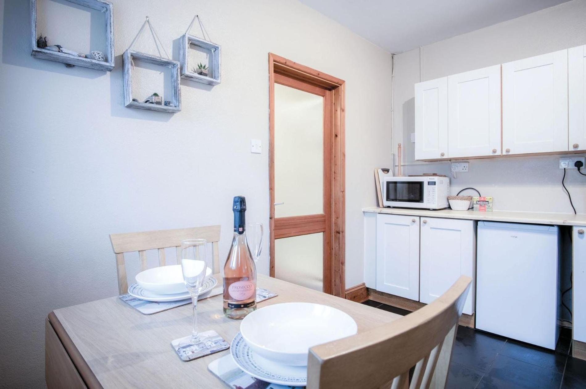 Primrose - 1 Bedroom Cottage - Llanteg Crunwear Exterior foto